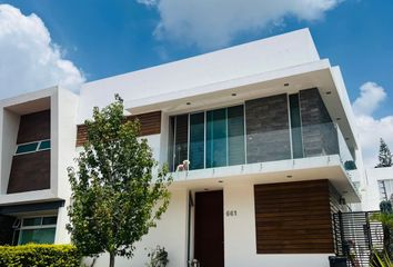 Casa en fraccionamiento en  La Rioja, Los Gavilanes, Jalisco, México