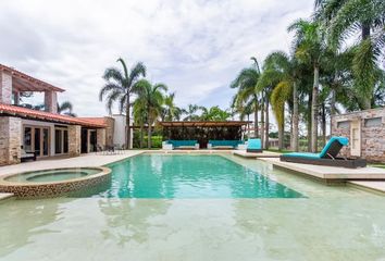 Villa-Quinta en  Via Montengro, Armenia, Quindío, Colombia