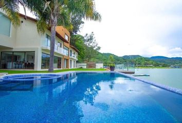 Villa-Quinta en  Lago Calima, Calima, Valle Del Cauca, Colombia