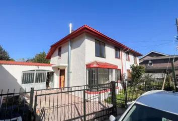 Casa en  Avenida Cristóbal Colón, Talcahuano, Biobío, Chile