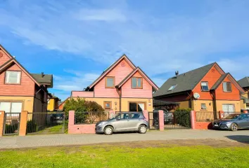 Casa en  Avenida Parque San Pedro Del Valle, San Pedro De La Paz, Chile