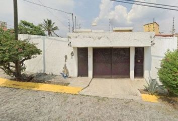 Casa en  Tabachines, Lomas De Cuernavaca, Tres De Mayo, Morelos, México