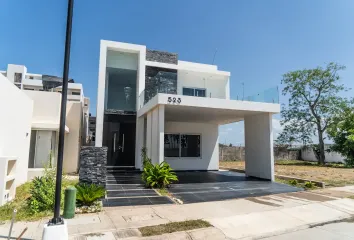 Casa en fraccionamiento en  Calle Barlovento, Residencial Marina Kelly, Mazatlán, Sinaloa, 82112, Mex