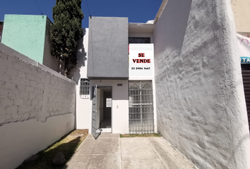 Casa en  Prol. Av. Parres Arias 1050, Centinela I, Zapopan, Jalisco, México