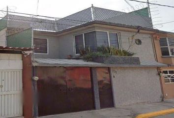 Casa en  Tilos 231, Mz 042, Villa De Las Flores, Coacalco, Estado De México, México