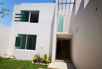 Casa en  Otilio Montaño, Cuautla De Morelos, Morelos, México