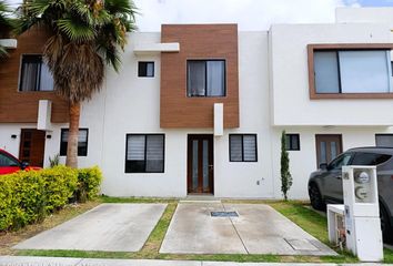 Casa en fraccionamiento en  Calle Paseo De Las Pitahayas, Zibata, Zona El Encanto, Zibata, Condominio Ceiba, El Marqués, Querétaro, 76269, Mex