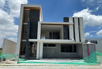 Casa en  Parque Volcanes, Circuito Navojoa, Lomas De Angelópolis, Puebla De Zaragoza, Puebla, México