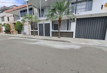 Casa en  Ciudadela Barbasquillo, Yas, Manta, Manabí, Ecuador