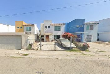 Casa en  C. Crepúsculo, Terrazas De La Presa Sección Vistas, Terrazas De La Presa, Tijuana, Baja California, México