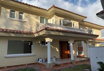 Casa en  El Chaquiñán, Quito, Ecuador