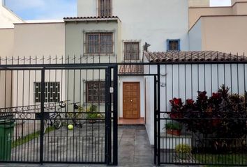 Casa en  Avenida Guillermo Prescott, San Isidro, Perú