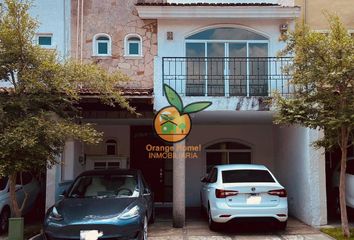 Casa en  Avenida Naciones Unidas 6361, Parque De La Castellana, Zapopan, Jalisco, México