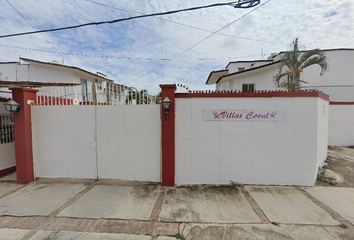 Casa en fraccionamiento en  Calle Golondrina, Aralias Ii, Fovissste 96, Puerto Vallarta, Jalisco, México