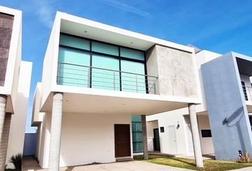 Casa en  Playa Las Brujas, Playas, Mazatlán, Sinaloa, México