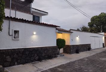 Casa en  Oxxo Cipreses, Paseo De Los Ficus, Ricardo Flores Magon, Cuernavaca, Morelos, México