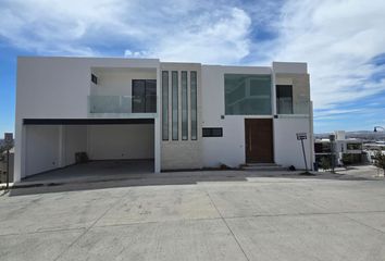 Casa en  Lomas Punta Del Este Residencial, Boulevard Juan Alonso De Torres Poniente, Lomas Punta Del Este, León, Guanajuato, México