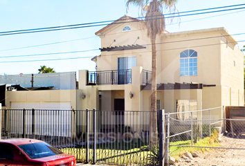 Casa en  Av. República De Bolivia 1050, 21210 Mexicali, B.c., México