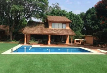 Casa en  Sabino 201, Rancho Cortes, Cuernavaca, Morelos, México