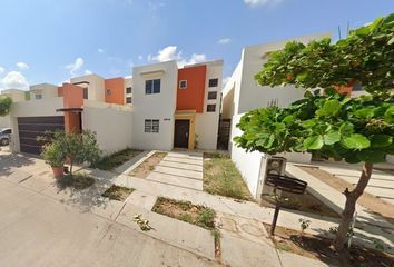 Casa en  Calle De Los Reyes, Tulipanes, Culiacán, Sinaloa, México