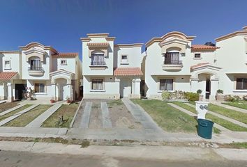 Casa en  Cda. Rochelle, Luis Donaldo Colosio, Guaymas, Sonora, México