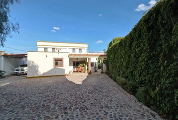 Casa en  Calle Alejandrina, Hacienda Grande, Tequisquiapan, Querétaro, México