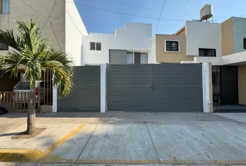 Casa en  Calle Isaac Newton 3813, Arboledas, Zapopan, Jalisco, México