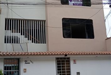 Departamento en  Calle Los Jazmines 148-196, Los Olivos, Lima, 15302, Per