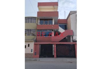 Casa en  Oswaldo Herselles 435, Trujillo, Perú