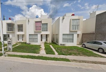 Casa en  Paseo De Los Ciruelos, Puerta Real, Rancho Nuevo, San Luis Potosí, México