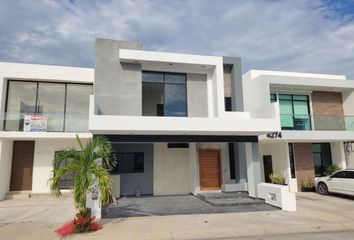 Casa en fraccionamiento en  Coto Platino, Real Del Valle, Av Real Del Valle, Mazatlán, Sinaloa, México