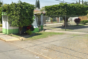 Casa en fraccionamiento en  Hda. De Chinameca, Exhacienda, San Pedro Apatlaco, Morelos, México