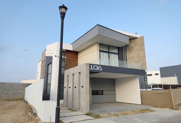 Casa en fraccionamiento en  Fraccionamiento Paraíso Marina, Mazatlán, Sinaloa, México