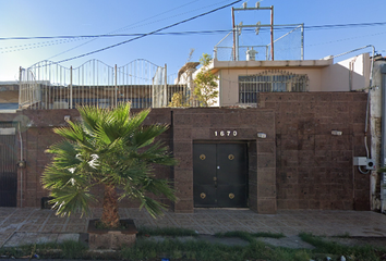 Casa en  Avenida Arista, Tercero De Cobián Centro, Torreón, Coahuila De Zaragoza, México