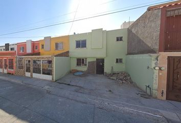 Casa en  Flor De Jamaica, Hacienda De Las Flores, Victoria De Durango, Durango, México