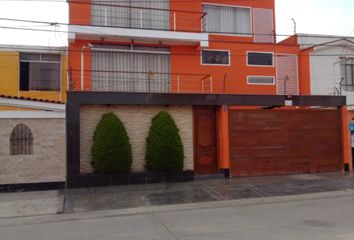 Casa en  Calle Túpac Amaru 131, Urb Los Pilares, Callao, Perú