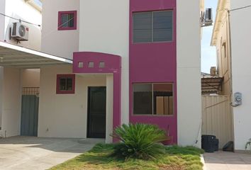 Casa en  S/n, Calle 12, Manta, Ecuador