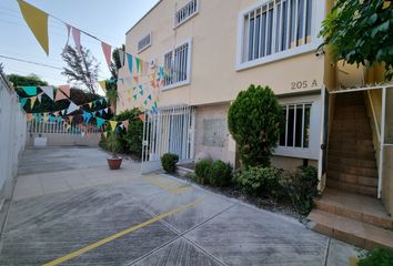 Edificio en  Calle Emilio Castelar 205, Arcos Vallarta, Guadalajara, Jalisco, México