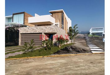 Terreno en  Playa Las Palmeras, Cerro Azul, Perú