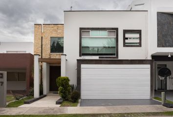 Casa en fraccionamiento en  Puerta Paraíso, Puebla