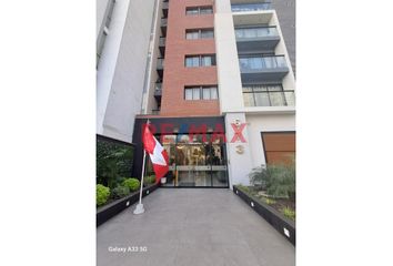 Departamento en  Av. Gral. Andrés De Sta. Cruz 673, Jesús María, Perú