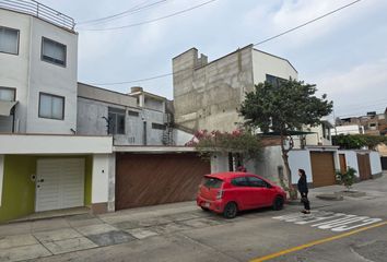 Casa en  Calle Pietro Mascagni 381, Lima, Perú