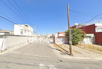 Casa en  Calle Tercera Cerrada De Jardines Árabes, Los Heroes Tecamac, Ciudad De México, Estado De México, México