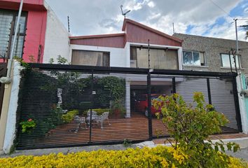 Casa en  Fernando Calderón 12, Mz 029, Ciudad Satélite, Naucalpan De Juárez, Estado De México, México