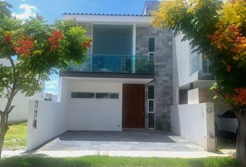 Casa en  El Mayorazgo Residencial, Camino A Capellanía De Loera, Autopista Poniente, León, Guanajuato, México