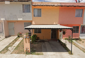 Casa en  Prados De Los Robles, Rancho De La Cruz, Coyula, Jalisco, México