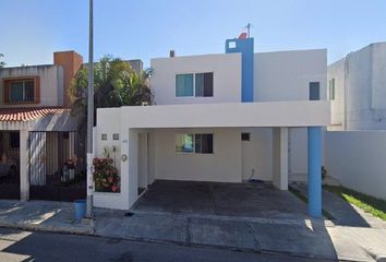 Casa en  C. 18-b, Colonia Altabrisa, Mérida, Yucatán, México