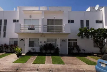 Casa en fraccionamiento en  Paseo De Urania 89, Fraccionamiento Las Ceibas, Las Jarretaderas, Nayarit, México