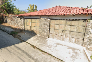 Casa en fraccionamiento en  Vía Láctea, Rancho Tetela, Cuernavaca, Morelos, México