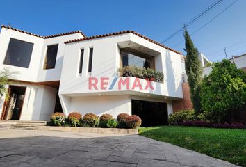 Casa en  Calle Batallón Ayacucho 220, Urbanización Santa Teresa, Santiago De Surco, Lima, 15039, Per